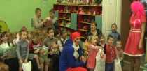 В Ревде волонтеры реабилитационного центра "Дорога к жизни" подарили праздник детям