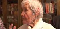 Известной в Ревде акушерке исполнилось 90 лет 