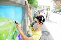 Юные художники Ревды разрисовали забор у ГИБДД