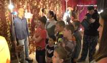 На выставку восковых фигур в Ревде пригласили детей из социального центра