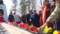 У городского мемориала Ревды прошел митинг, посвященный Дню Победы