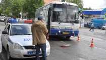 В Ревде пожилой мужчина попал под автобус на улице Горького