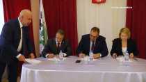 Товаропроизводители, профсоюзы и администрация Ревды подписали Соглашение о социальном партнерстве