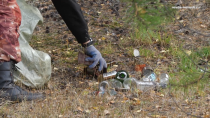 В Ревде общественники вывезли 18 кубометров мусора с берегов Волчихинского водохранилища