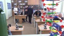 В Ревде новая школа впечатлила чиновников и депутатов