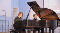 Молодые таланты. Музыкальная школа Ревды подарила два необычных концерта женщинам