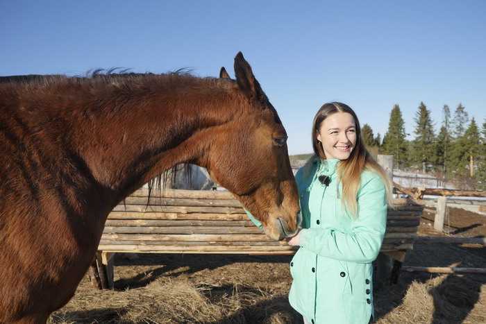 Анастасия Зайцева посетила Краснояр и увидела собственными глазами, как поживают хозяева частной конюшни