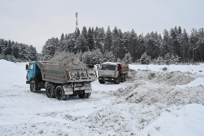 Всего за январь на полигон было вывезено порядка 35 тысяч кубометров снега. Фото Владимира Коцюбы-Белых