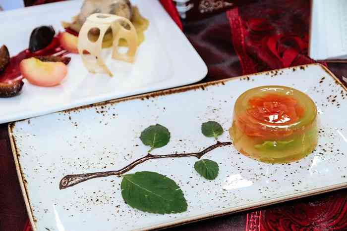 «Зачет» — так называется десерт студенческого кафе, приготовленный Алексеем Винокуровым и Людмилой Василенко.