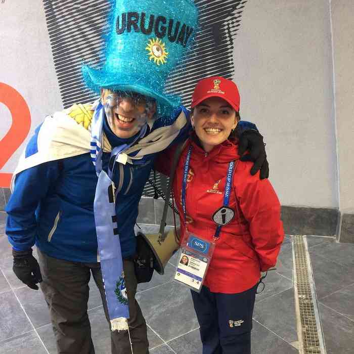 Лариса болела за Уругвай. Даже всех игроков знала по именам. Не маловажную роль тут сыграли болельщики, которые прибыли в Екатеринбург одними из первых. 