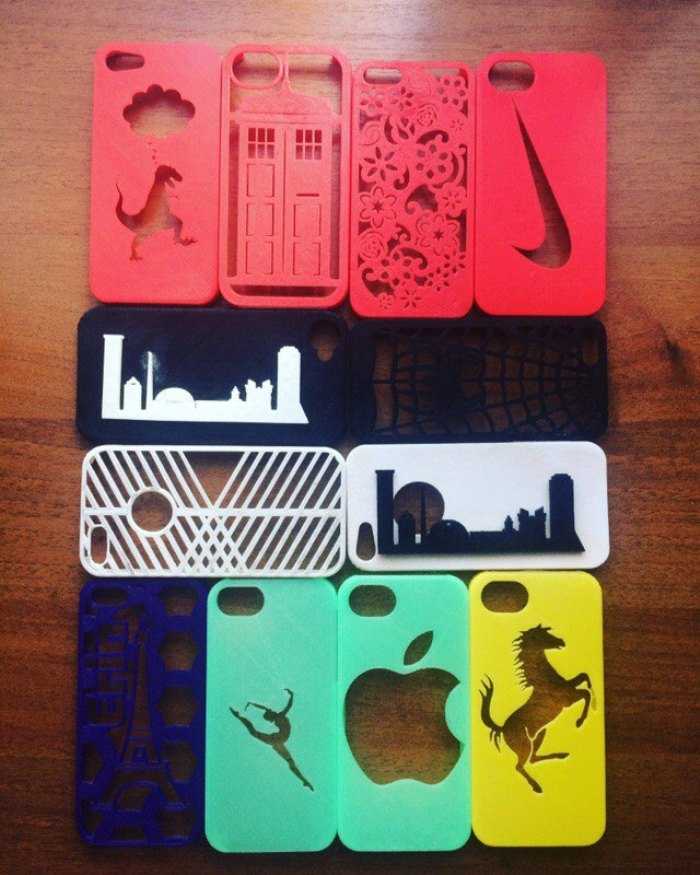 Накладки на телефон, напечатанные Артёмом на своём 3D-принтере.