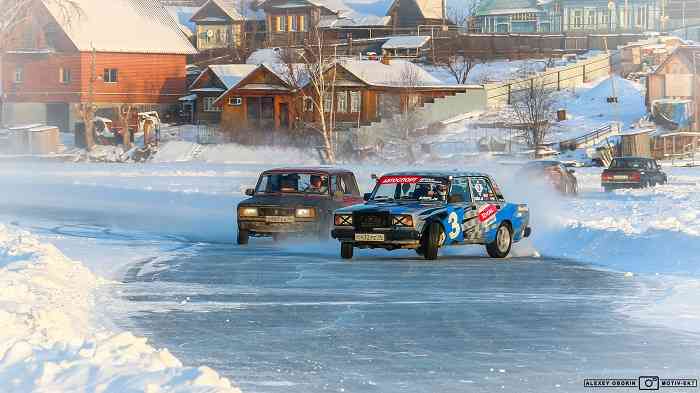 Соревнования дрифтеров на льду Ревдинского пруда 7 января 2019 года. Фото Алексея Оборина, группа «Drive Racing Екатеринбург» в соцсети «Вконтакте».
