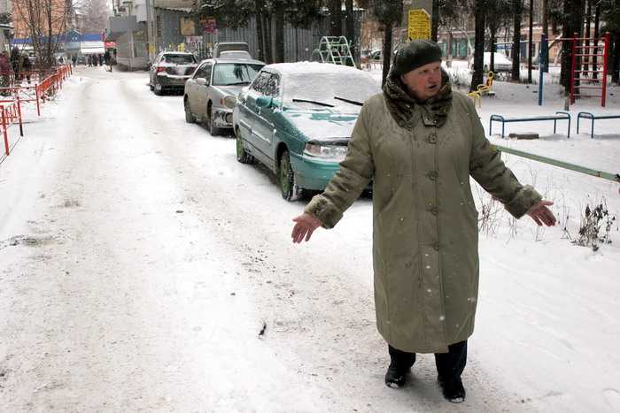 Состоянием дороги возмущена не только Галина Беляева