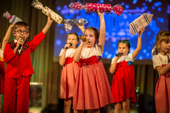 На сцене новое поколение «Глории». Фото Ирины Шатовой