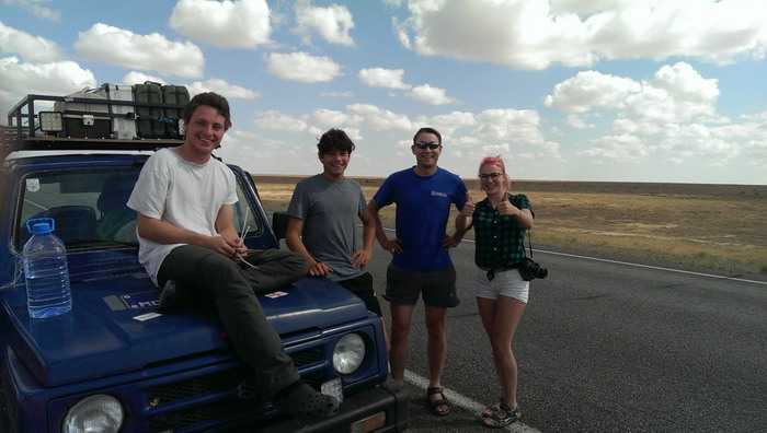 Ребята из Лондона, едут 17 000 километров в Монголию, тоже автотуристы