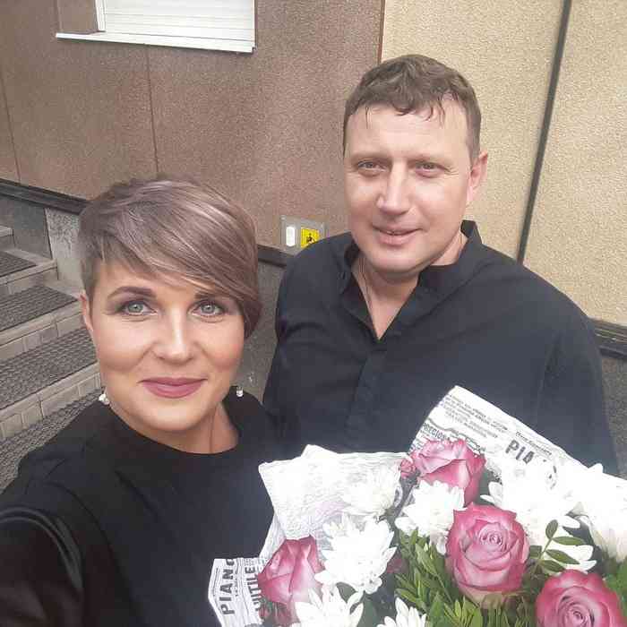 Татьяна и Вадим Кирсановы познакомились 12 апреля, потому и любят шутить про то, что жизнь у них «космическая».