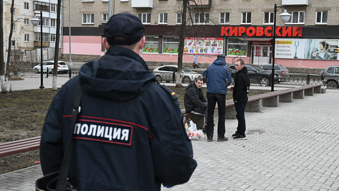 Сейчас практически все полицейские города проверяют, как ревдинцы соблюдают режим самоизоляции. Фото Владимира Коцюбы-Белых