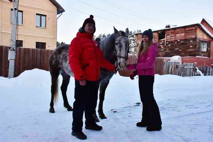 Тимофей Четвериков, Марина Усольцева и Дочка. Пожалуй, самые молодые владельцы лошади в Ревде. 