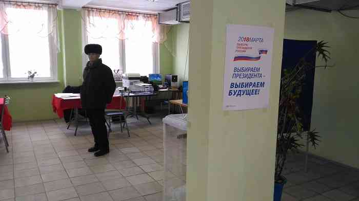 Один из самых тихих избирательных участков Ревды - на Барановке.